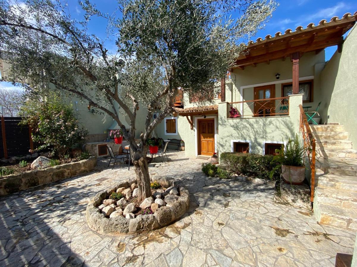 Pegasus House Hotell Corinth Eksteriør bilde