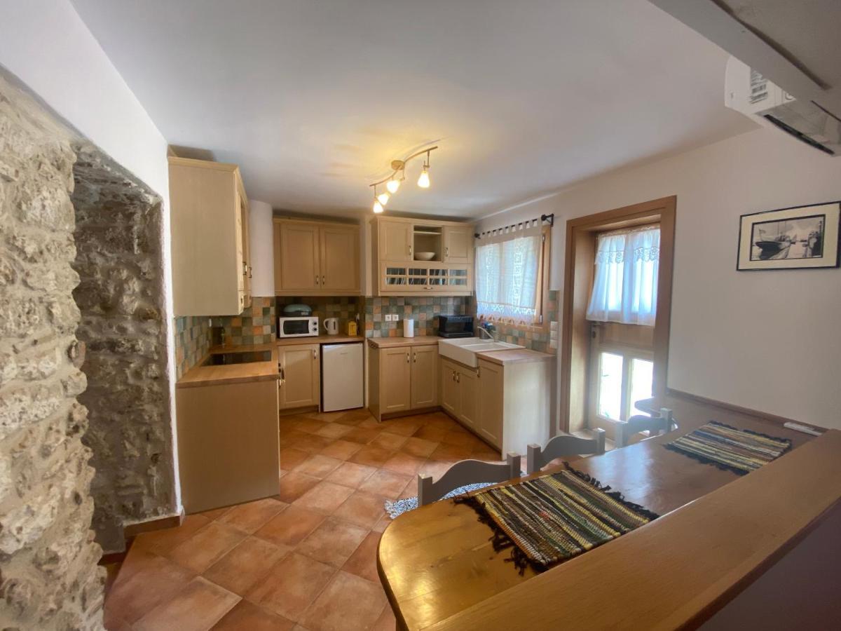 Pegasus House Hotell Corinth Eksteriør bilde