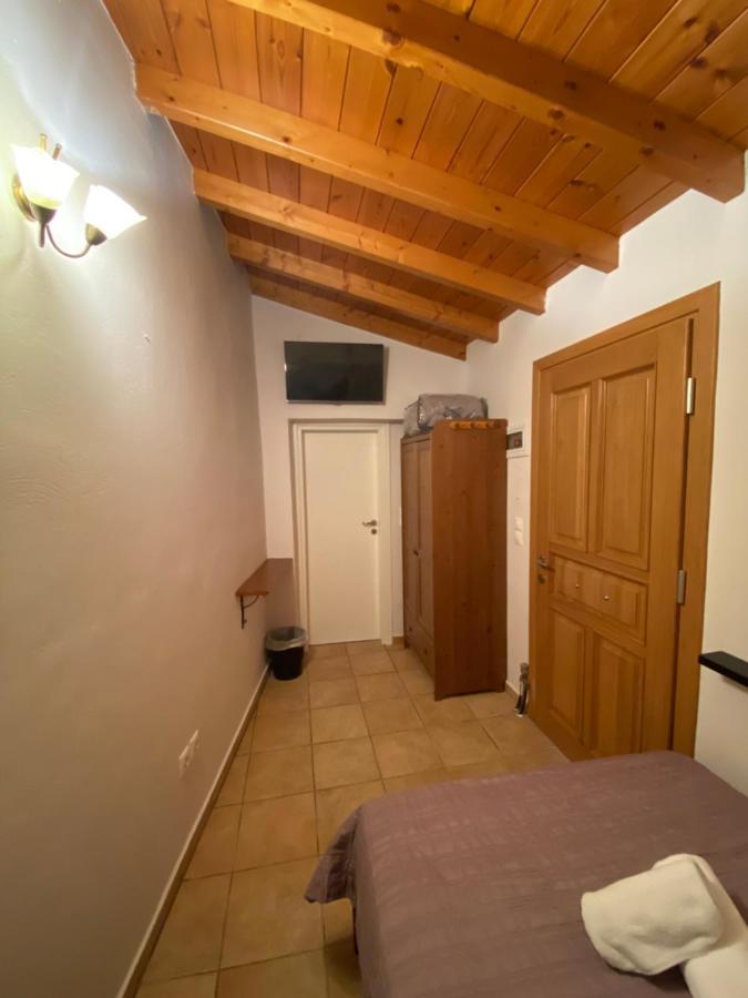 Pegasus House Hotell Corinth Eksteriør bilde