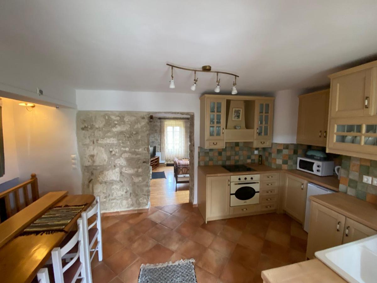 Pegasus House Hotell Corinth Eksteriør bilde