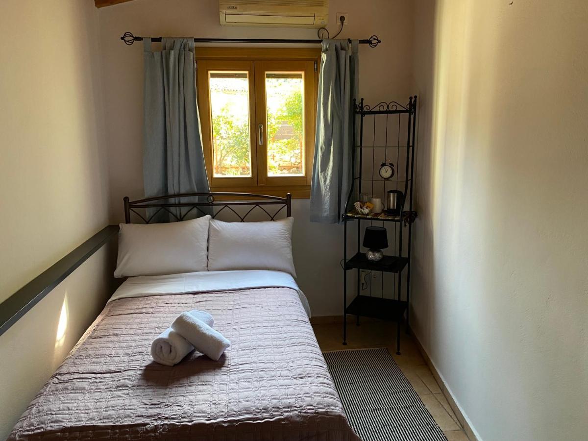 Pegasus House Hotell Corinth Eksteriør bilde