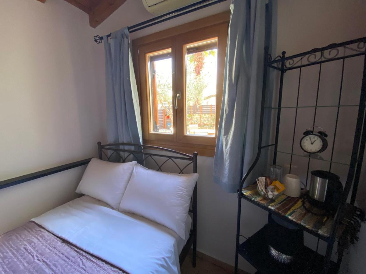 Pegasus House Hotell Corinth Eksteriør bilde