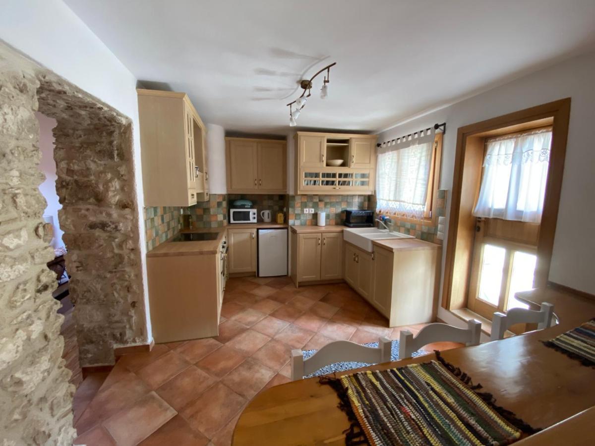 Pegasus House Hotell Corinth Eksteriør bilde