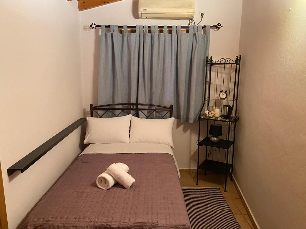 Pegasus House Hotell Corinth Eksteriør bilde