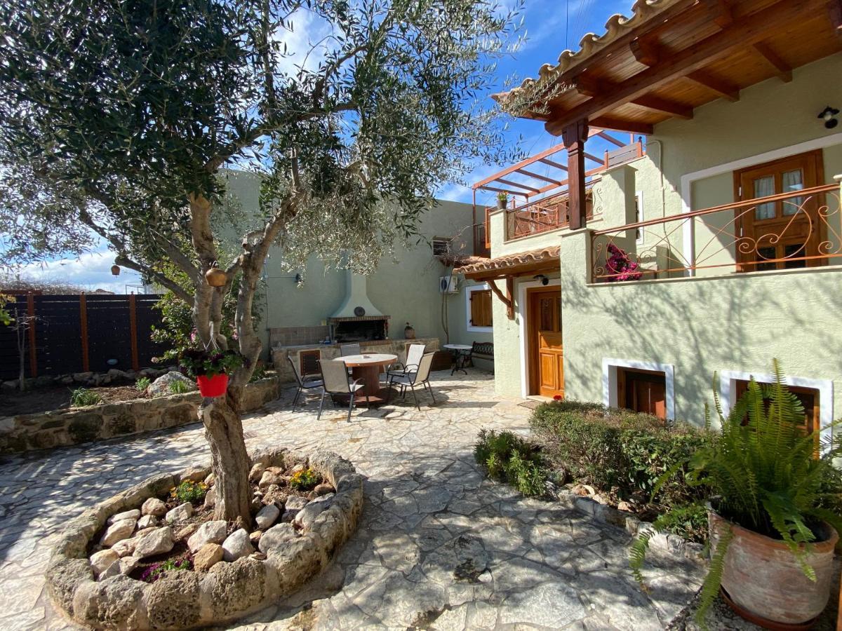 Pegasus House Hotell Corinth Eksteriør bilde
